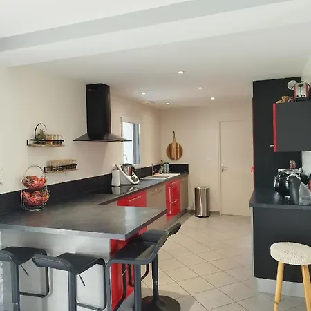 D'hotes Salle D'eau Et Wc Prives, Veranda,exterieurs Et Piscine Chauffee Bed & Breakfast 3*